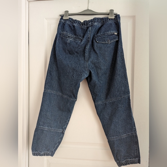 Levi's Unisex Denim Joggers - Picture 2 of 2